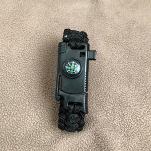 4 in 1 paracord survival/camping bracelet